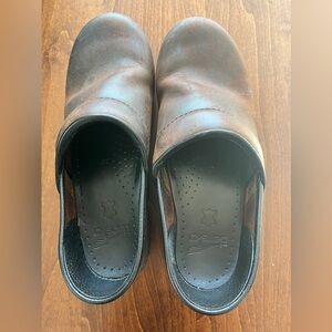 Dansko Clogs , Brown, Size 37